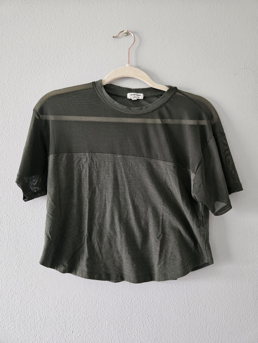 $5 WHEN BUNDLED 🍇 HEART & HIPS Cotton Blend Crew Neck Cropped Shirt Mesh Inset